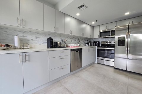 Copropriété à vendre à North Miami Beach, Floride: 3 chambres, 153.47 m2 № 2154848 - photo 25