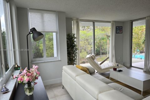 Copropriété à vendre à North Miami Beach, Floride: 3 chambres, 153.47 m2 № 2154848 - photo 9