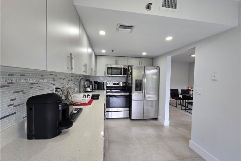 Copropriété à vendre à North Miami Beach, Floride: 3 chambres, 153.47 m2 № 2154848 - photo 29