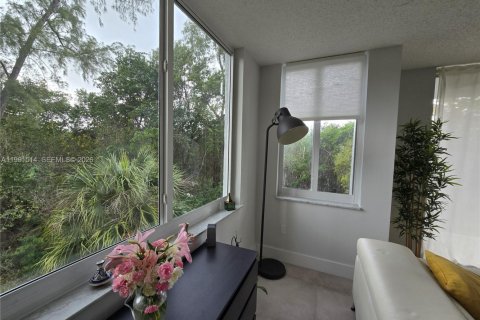 Copropriété à vendre à North Miami Beach, Floride: 3 chambres, 153.47 m2 № 2154848 - photo 5