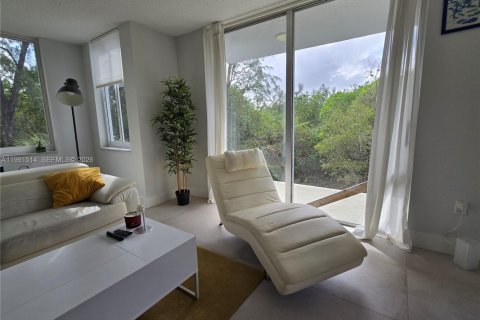 Copropriété à vendre à North Miami Beach, Floride: 3 chambres, 153.47 m2 № 2154848 - photo 15