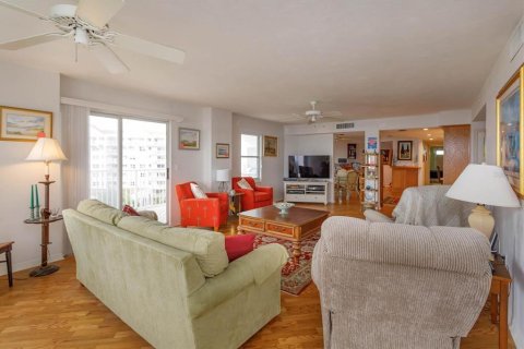 Condominio en venta en Ormond Beach, Florida, 3 dormitorios, 226.68 m2 № 1295990 - foto 6