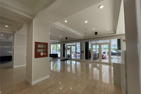 Снять в аренду кондоминиум в Норт-Бей-Виллидж, Флорида 53.6м2, № 2006832 - фото 4