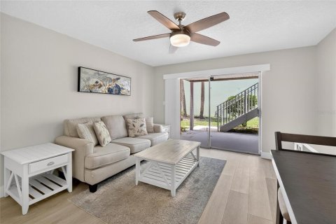 Condominio en alquiler en Saint Petersburg, Florida, 2 dormitorios, 97.55 m2 № 2220354 - foto 8