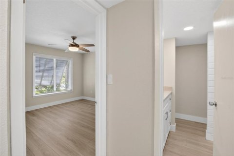Condominio en alquiler en Saint Petersburg, Florida, 2 dormitorios, 97.55 m2 № 2220354 - foto 24