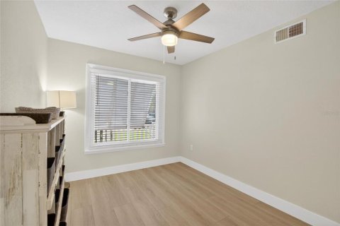 Condominio en alquiler en Saint Petersburg, Florida, 2 dormitorios, 97.55 m2 № 2220354 - foto 14