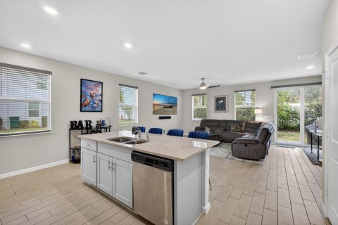 Townhouse in Mangonia Park, Florida 3 bedrooms, 163.32 sq.m. № 2190904 - photo 7