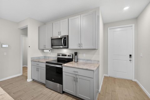 Townhouse in Mangonia Park, Florida 3 bedrooms, 163.32 sq.m. № 2190904 - photo 6