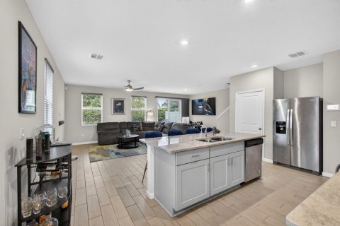 Townhouse in Mangonia Park, Florida 3 bedrooms, 163.32 sq.m. № 2190904 - photo 8
