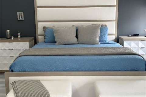 Casa en alquiler en Miramar, Florida, 4 dormitorios, 210.61 m2 № 2063779 - foto 14