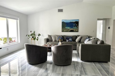 Casa en alquiler en Miramar, Florida, 4 dormitorios, 210.61 m2 № 2063779 - foto 29