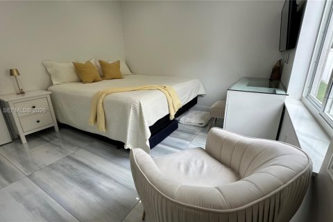 Casa en alquiler en Miramar, Florida, 4 dormitorios, 210.61 m2 № 2063779 - foto 27