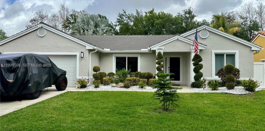 Casa en Miramar, Florida 4 dormitorios, 210.61 m2 № 2063779