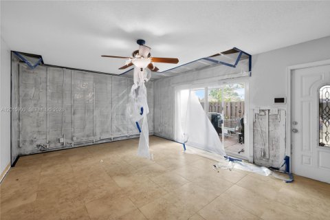 Touwnhouse à vendre à North Lauderdale, Floride: 3 chambres, 132.11 m2 № 2085789 - photo 10
