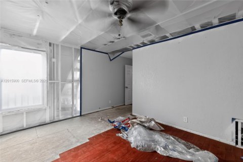 Touwnhouse à vendre à North Lauderdale, Floride: 3 chambres, 132.11 m2 № 2085789 - photo 23