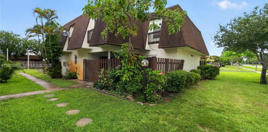 Touwnhouse à North Lauderdale, Floride 3 chambres, 132.11 m2 № 2085789