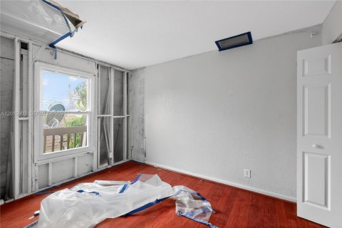 Touwnhouse à vendre à North Lauderdale, Floride: 3 chambres, 132.11 m2 № 2085789 - photo 21