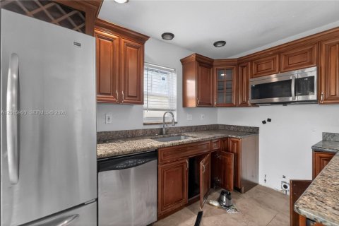 Touwnhouse à vendre à North Lauderdale, Floride: 3 chambres, 132.11 m2 № 2085789 - photo 16