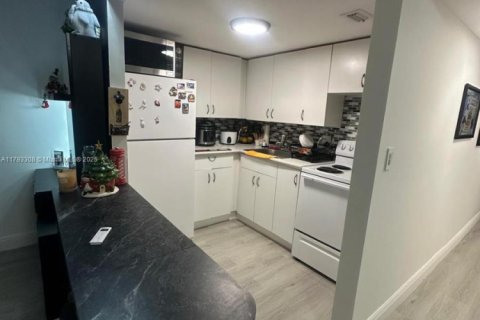 Condominio en venta en Miami Beach, Florida, 47.38 m2 № 1699810 - foto 6