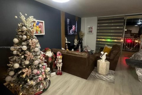 Condominio en venta en Miami Beach, Florida, 47.38 m2 № 1699810 - foto 8