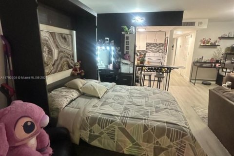 Condominio en venta en Miami Beach, Florida, 47.38 m2 № 1699810 - foto 5