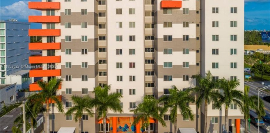 Apartamento en Miami, Florida 2 dormitorios, 72.84 m2 № 1872436