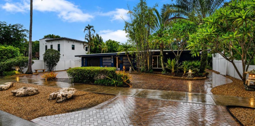 House in Fort Lauderdale, Florida 4 bedrooms, 191.66 sq.m. № 2190549