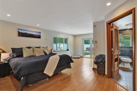 House in Fort Lauderdale, Florida 4 bedrooms, 191.66 sq.m. № 2190549 - photo 22