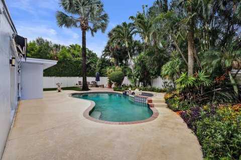 House in Fort Lauderdale, Florida 4 bedrooms, 191.66 sq.m. № 2190549 - photo 30