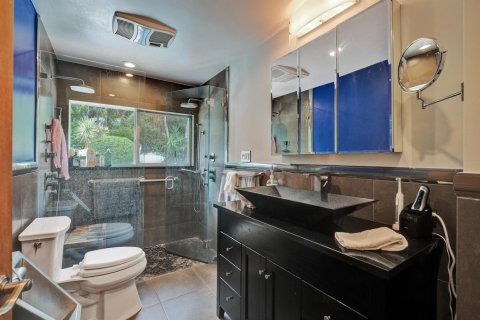 House in Fort Lauderdale, Florida 4 bedrooms, 191.66 sq.m. № 2190549 - photo 23