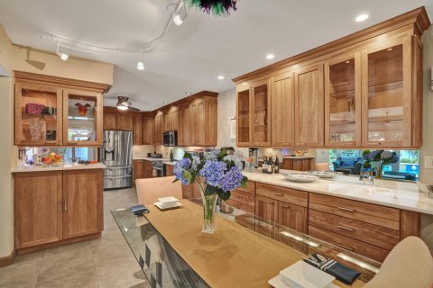 House in Fort Lauderdale, Florida 4 bedrooms, 191.66 sq.m. № 2190549 - photo 9