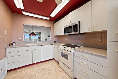 Condominio en venta en Clearwater, Florida, 2 dormitorios, 117.52 m2 № 2266687 - foto 5