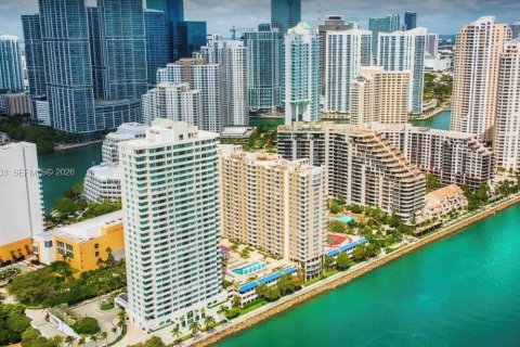 Condo in Miami, Florida, 2 bedrooms  № 2041712 - photo 21