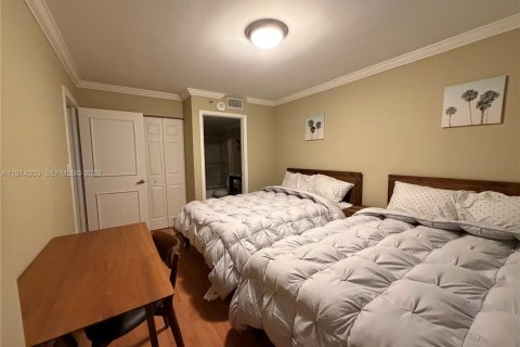 Condo in Miami, Florida, 2 bedrooms  № 2041712 - photo 6
