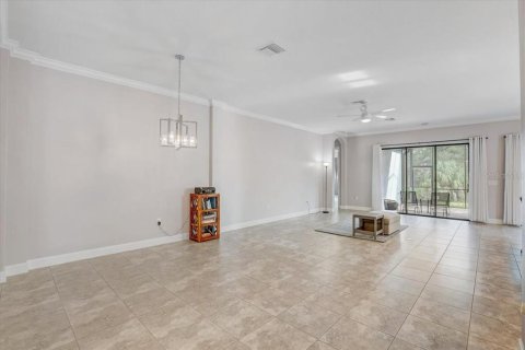 Villa ou maison à vendre à Tampa, Floride: 4 chambres, 213.95 m2 № 2105318 - photo 10