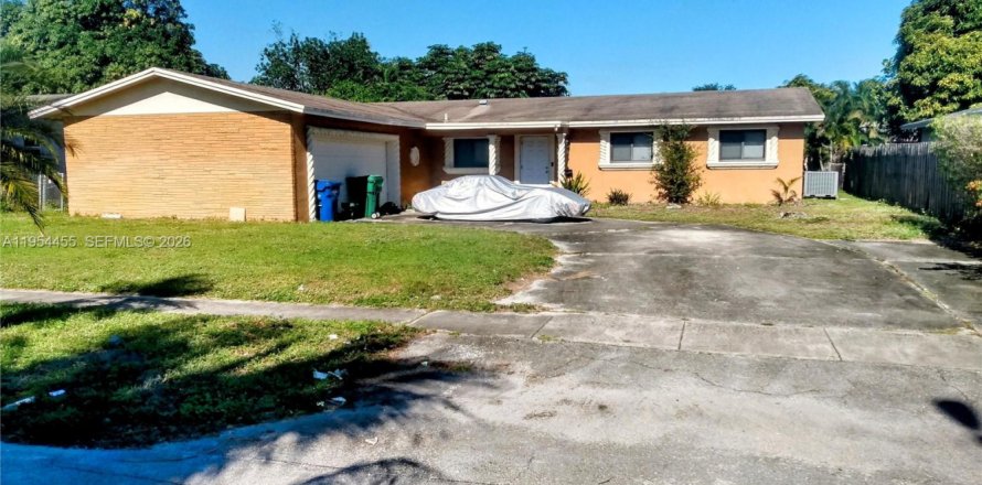 Casa en Lauderhill, Florida 4 dormitorios, 165.83 m2 № 2010602