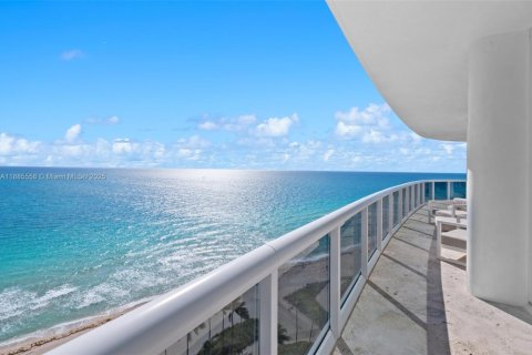 Condo à Bal Harbour, Floride, 3 chambres  № 1932579