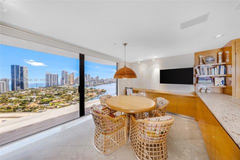 Купить кондоминиум в Авентура, Флорида 3 спальни, 318.28м2, № 2050789 - фото 29