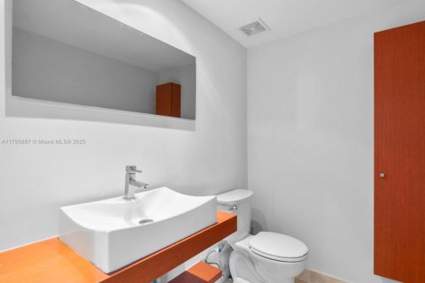 Copropriété à vendre à Sunny Isles Beach, Floride: 3 chambres, 226.68 m2 № 1727221 - photo 29