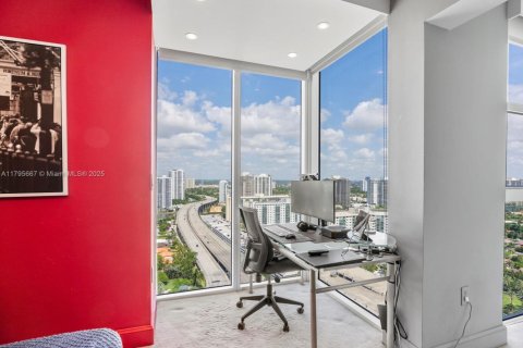 Copropriété à vendre à Sunny Isles Beach, Floride: 3 chambres, 226.68 m2 № 1727221 - photo 25