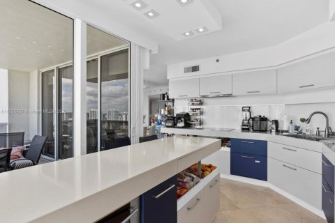 Copropriété à vendre à Sunny Isles Beach, Floride: 3 chambres, 226.68 m2 № 1727221 - photo 6