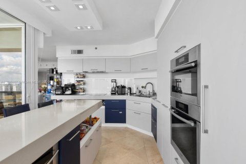 Copropriété à vendre à Sunny Isles Beach, Floride: 3 chambres, 226.68 m2 № 1727221 - photo 8