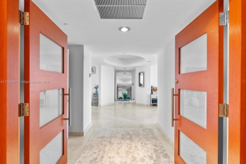 Copropriété à vendre à Sunny Isles Beach, Floride: 3 chambres, 226.68 m2 № 1727221 - photo 28