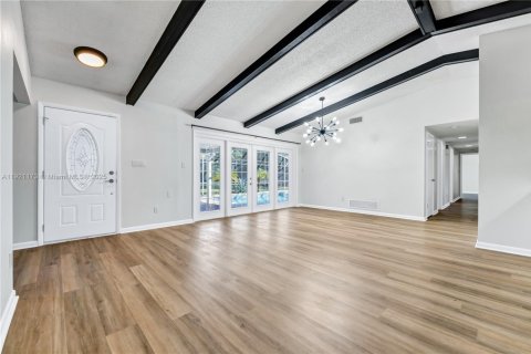 House in Orlando, Florida 4 bedrooms № 1974215 - photo 5