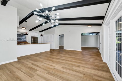 House in Orlando, Florida 4 bedrooms № 1974215 - photo 8