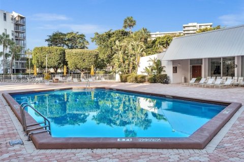 Copropriété à louer à Aventura, Floride: 2 chambres, 92.34 m2 № 1999002 - photo 3