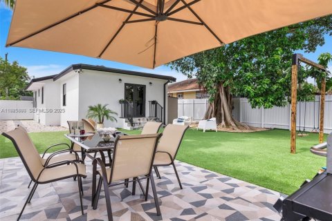 Casa en alquiler en Miami, Florida, 3 dormitorios, 115.57 m2 № 1984434 - foto 21