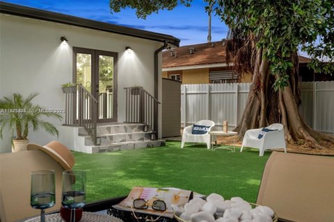 Casa en alquiler en Miami, Florida, 3 dormitorios, 115.57 m2 № 1984434 - foto 19