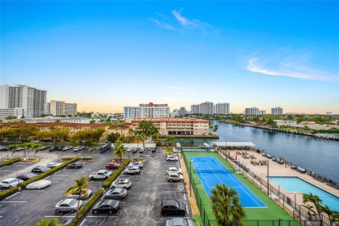 Снять в аренду кондоминиум в Халландейл-Бич, Флорида 2 спальни, 94.76м2, № 2004432 - фото 26