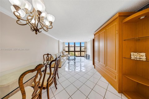 Снять в аренду кондоминиум в Халландейл-Бич, Флорида 2 спальни, 94.76м2, № 2004432 - фото 6